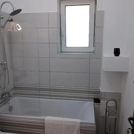 Δωμάτια σε οικογενειακή κατοικία Casa Kim *