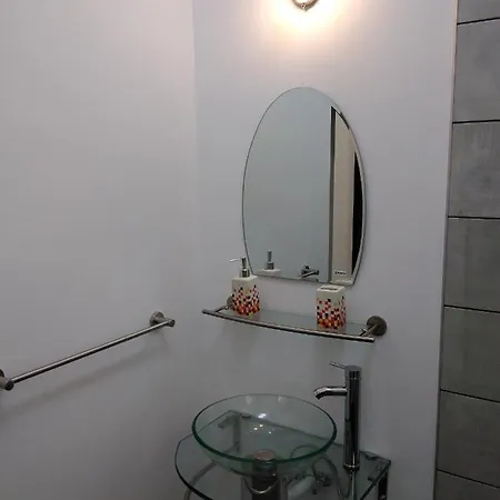 Δωμάτια σε οικογενειακή κατοικία Casa Kim *